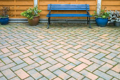 Rust stains on cobblestones are a blemish that fortunately can be fixed.