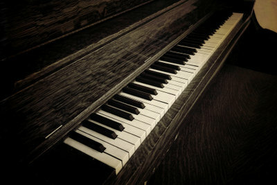 Chopin je napisal veliko del za klavir.
