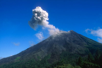 Vulkaanid võivad olla väga erinevad.