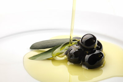 Olivenolie siges at hjælpe mod neglesvamp.