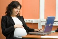 Miten voin kertoa työnantajalleni, että olen raskaana?