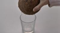 VIDEO: Hvordan spiser du en kokosnød?