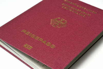 Paspor dan kartu identitas memerlukan gambar biometrik.