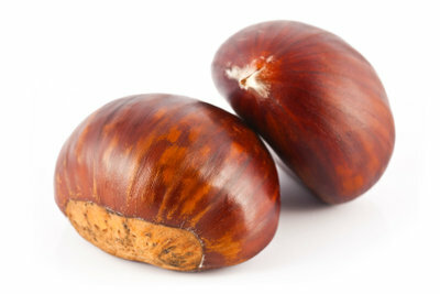 Prepare delicious chestnuts in the oven