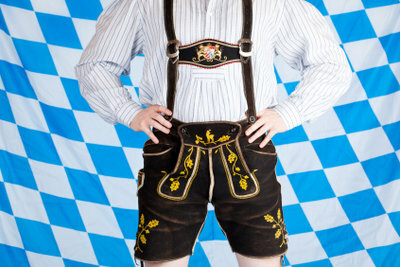 Actually only typically Bavarian, but also suitable as a typically German gift: the lederhosen.