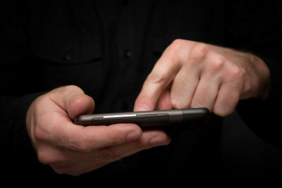 Проверите е -пошту са Гоогле налога помоћу мобилног телефона.