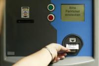 The procedure at the parking machine