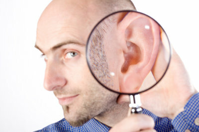 Namesto čepkov za ušesa lahko pri gorsitisu uporabite domača zdravila.