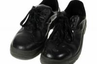 Caring for artificial leather shoes properly