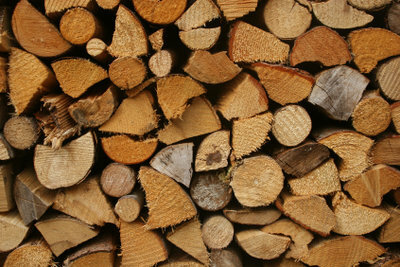 Brandhout moet worden beschermd tegen vocht.