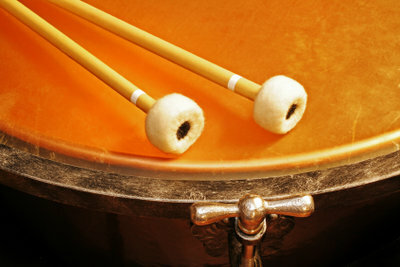 Un tambor colgante no es un tambor, sino una escultura sonora.