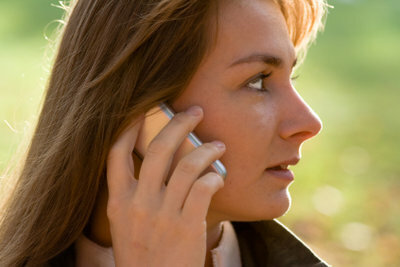 As an unemployed person, you should choose your cell phone contract carefully. 
