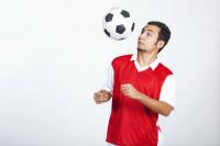 Träna inkastningsteknik för fotboll