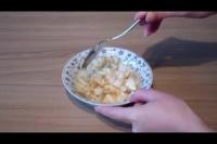 VIDEO: Onions for a sore throat with a cold