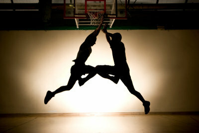 농구 점프 기술을 연습하십시오.