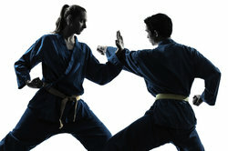 मार्शल आर्ट प्रतियोगिताएं क्रूर हो सकती हैं!