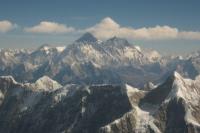 Vypočítejte faktor polohy na Mount Everestu