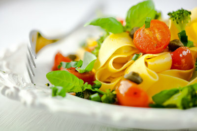 O brócolis e o molho de tomate contêm antioxidantes importantes.