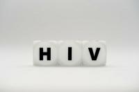 Hur blir man smittad med hiv?