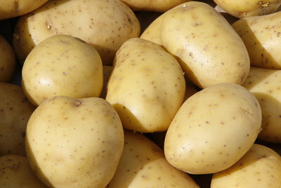 Las rodajas de patata son una especialidad de la patata.