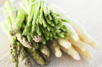 Differenza tra asparagi verdi e bianchi