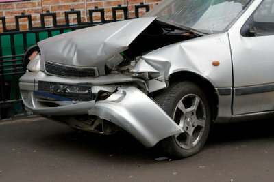 Приспадане на ремонт на автомобил от данъка - така трябва да продължите.