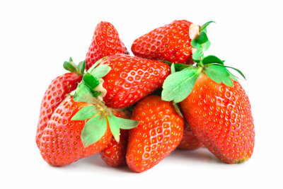 एक स्ट्रॉबेरी मिठाई तैयार करें।