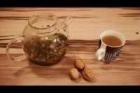 VÍDEO: Faça você mesmo chá de nozes e dose-o corretamente - é assim que funciona