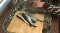 VIDEO: Make bismarck herring yourself