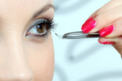 There are tips for long eyelashes.