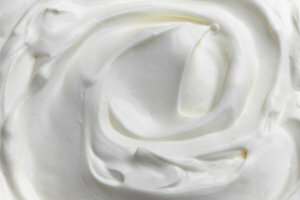 La crema se puede congelar con relativa facilidad, incluso en salsas.