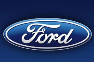 Ovviamente anche la Ford C-Max porta il tipico logo.