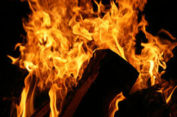 Velykų ugnis Velykų metu gaminama iš įvairių žalumynų.