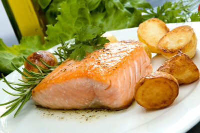 A delicious salmon fillet is easy to prepare.