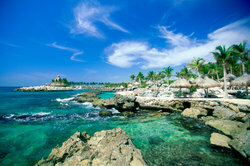 Meksiko adalah tujuan wisata yang populer.