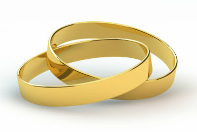 Order matching wedding rings on the Internet