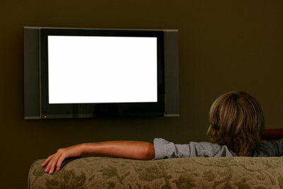 No TV at home? How to legally watch TV on the Internet. 