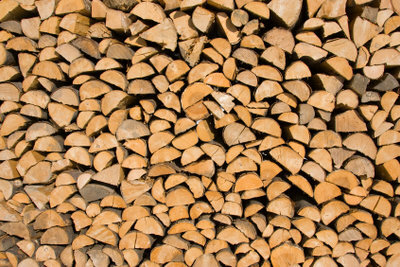 Перевіряйте дрова під час покупки.