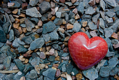 How do you make a heart out of soapstone?