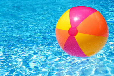 Chlorine tablets thoroughly clean your pool.