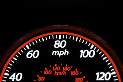 Pay attention to the odometer reading when buying a used car.