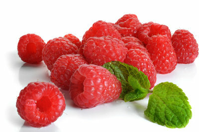 Prepare a raspberry dream from fresh raspberries.