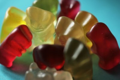 Gummy bears kan indeholde farvestoffer.