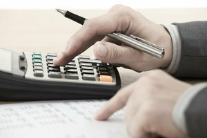 Todos os números de vendas devem ser registrados antes que a declaração de imposto sobre vendas seja feita usando o formulário Elster.