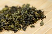 Green tea against dark circles