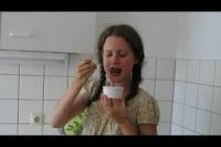 VIDEO: Tratarea gingiilor inflamate cu remedii la domiciliu