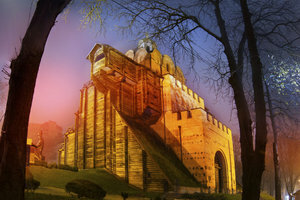 " Lielie Kijevas vārti" ir monumentāls noslēgums " Attēliem izstādē".