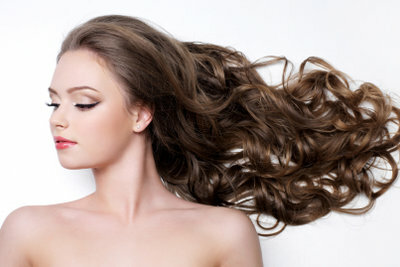 Conjure up beautiful hairstyles with curl spray!