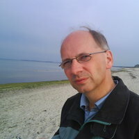 Συγγραφέας HELPSTER Martin Lembke